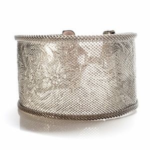 Vintage Mesh Bracelet Engraved Floral Detials